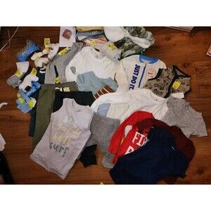 Boys Wholesale Liquidation Box Lot Sz New New Born - 24 Months Blankets Socks